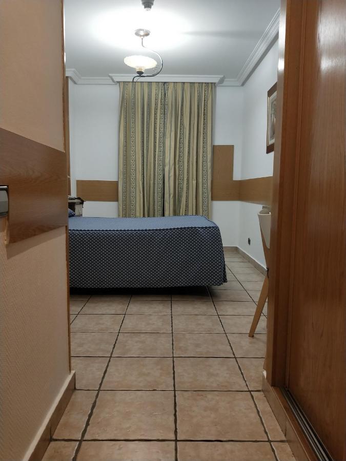 Hostal Maria Ronda Мадрид Екстер'єр фото