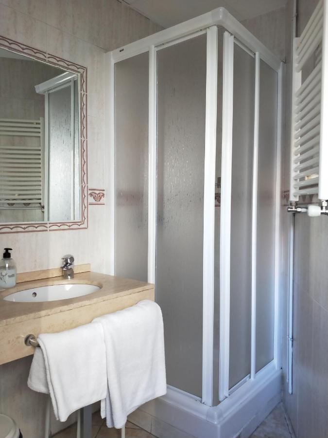 Hostal Maria Ronda Мадрид Екстер'єр фото