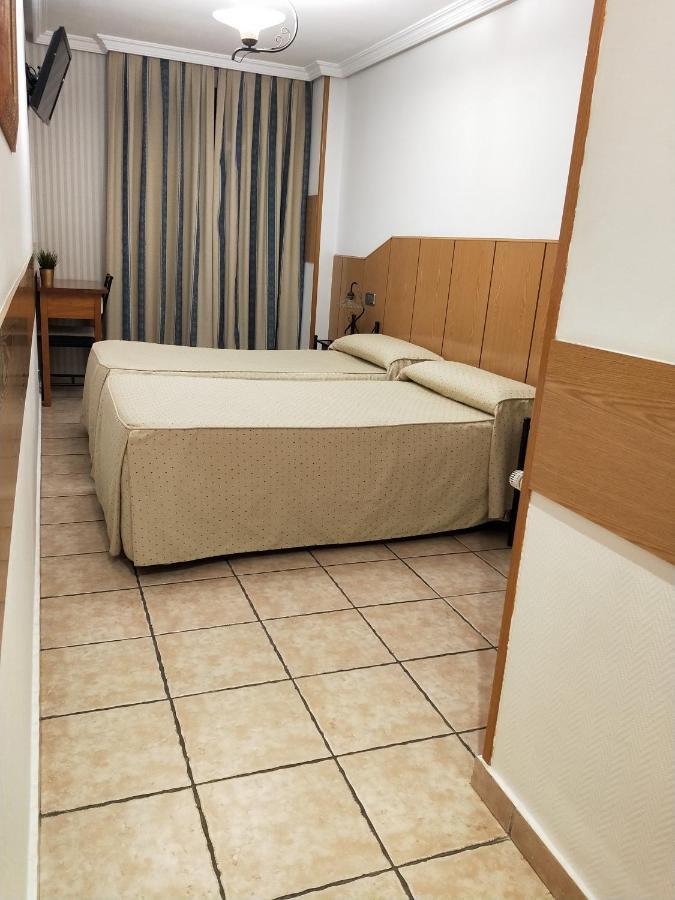 Hostal Maria Ronda Мадрид Екстер'єр фото