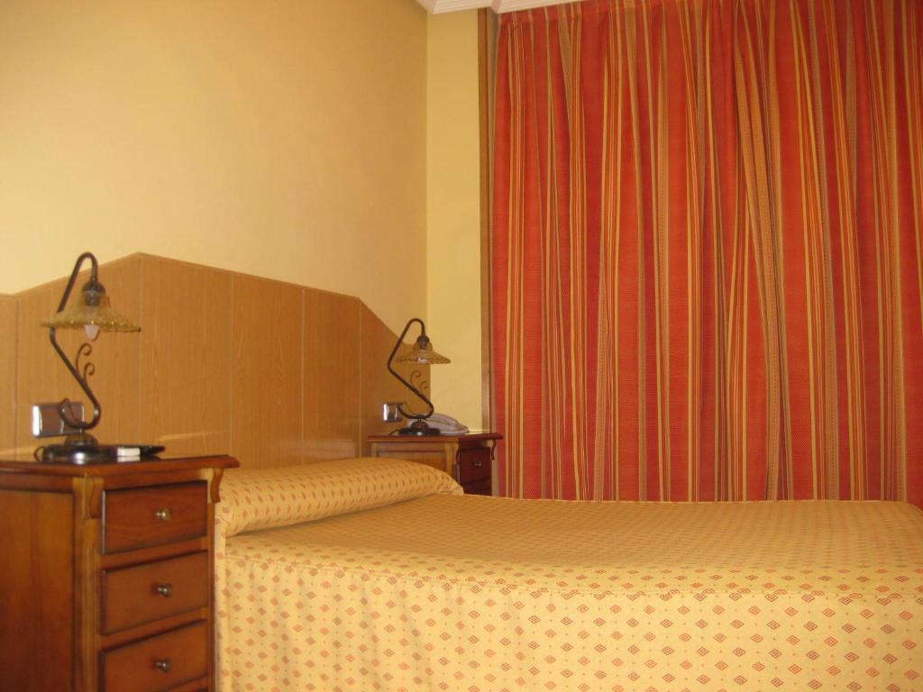 Hostal Maria Ronda Мадрид Екстер'єр фото