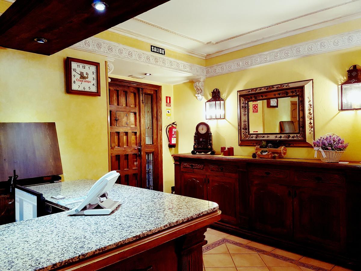 Hostal Maria Ronda Мадрид Екстер'єр фото