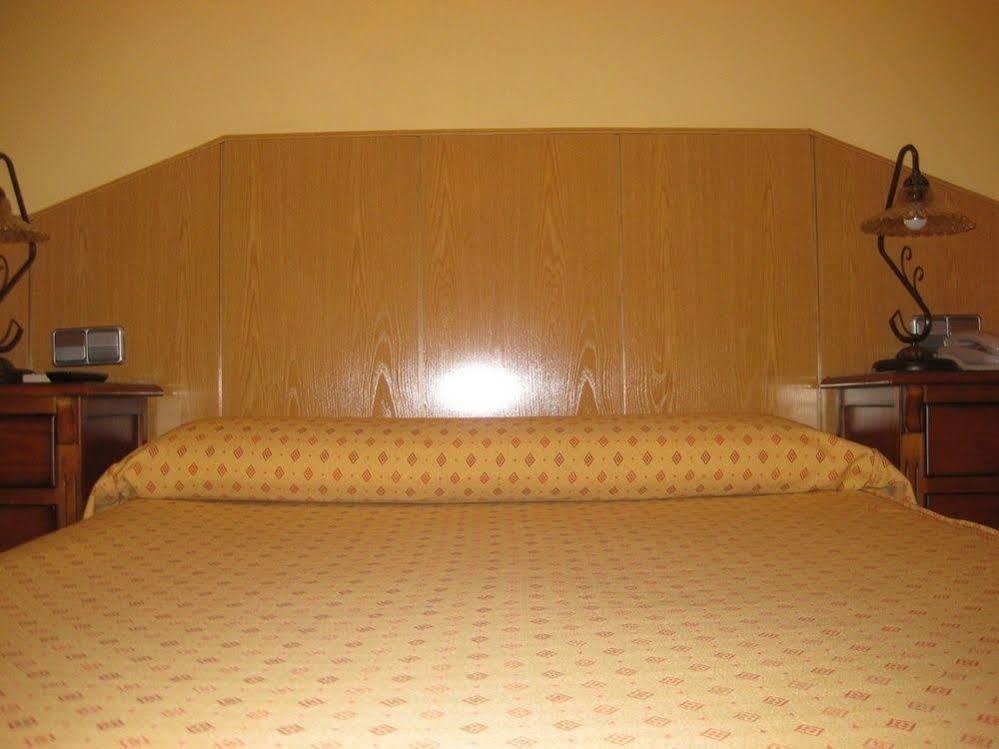 Hostal Maria Ronda Мадрид Екстер'єр фото