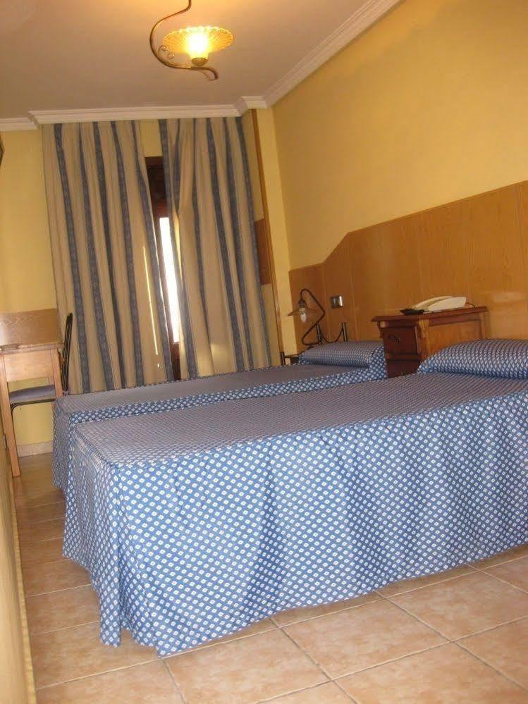 Hostal Maria Ronda Мадрид Екстер'єр фото